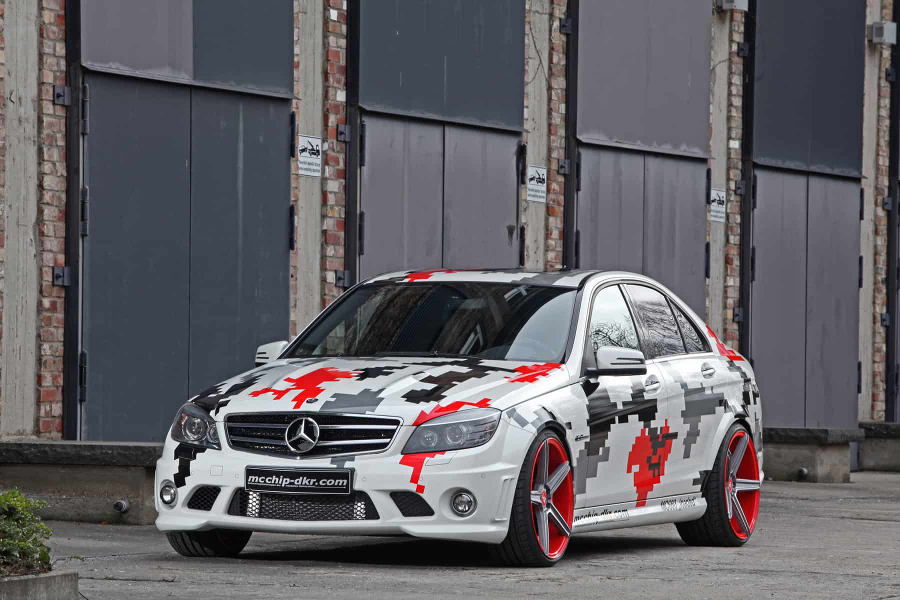mcchip-dkr Mercedes-Benz C63 AMG