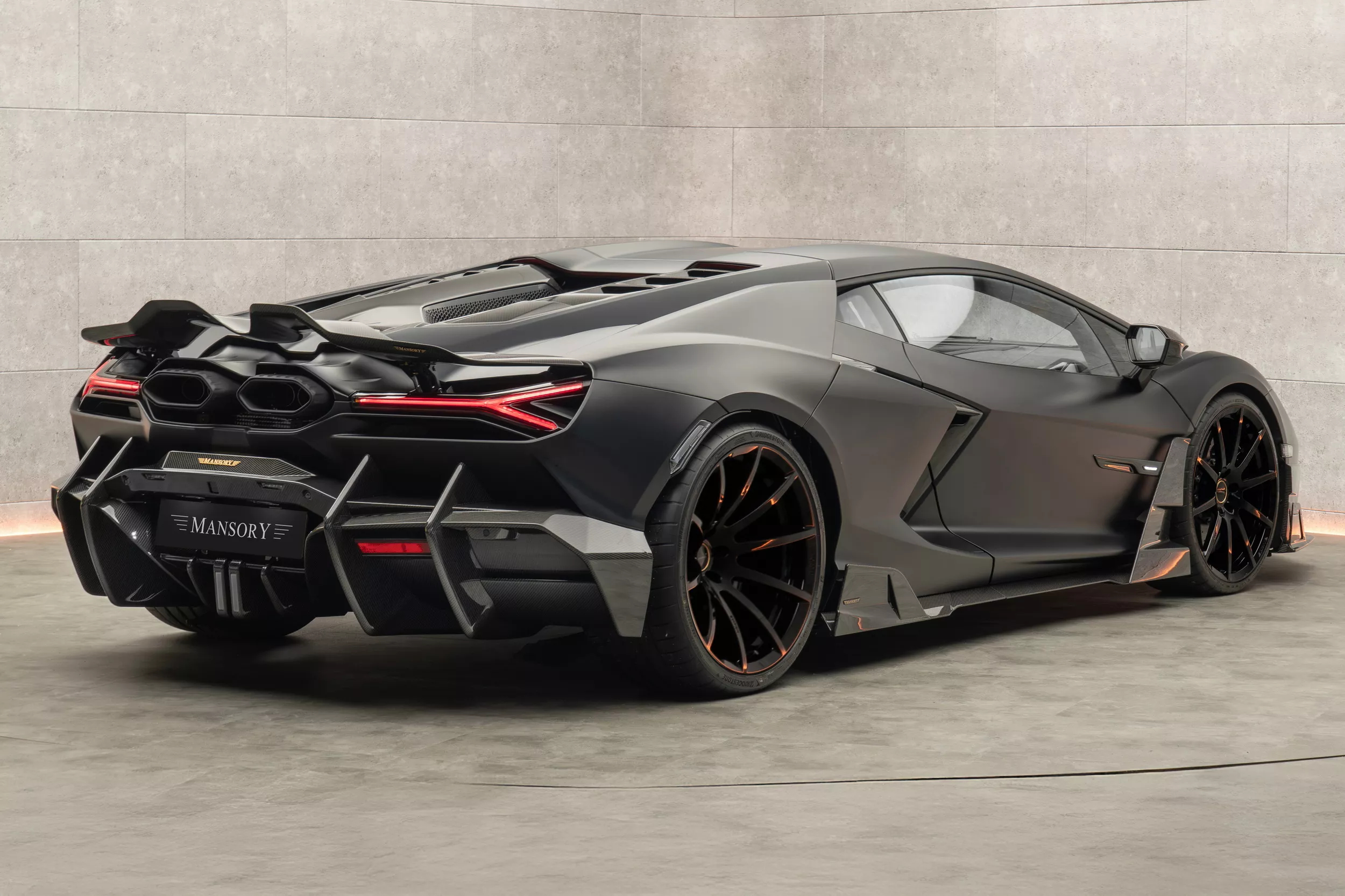 Mansory Lamborghini Revuelto 4