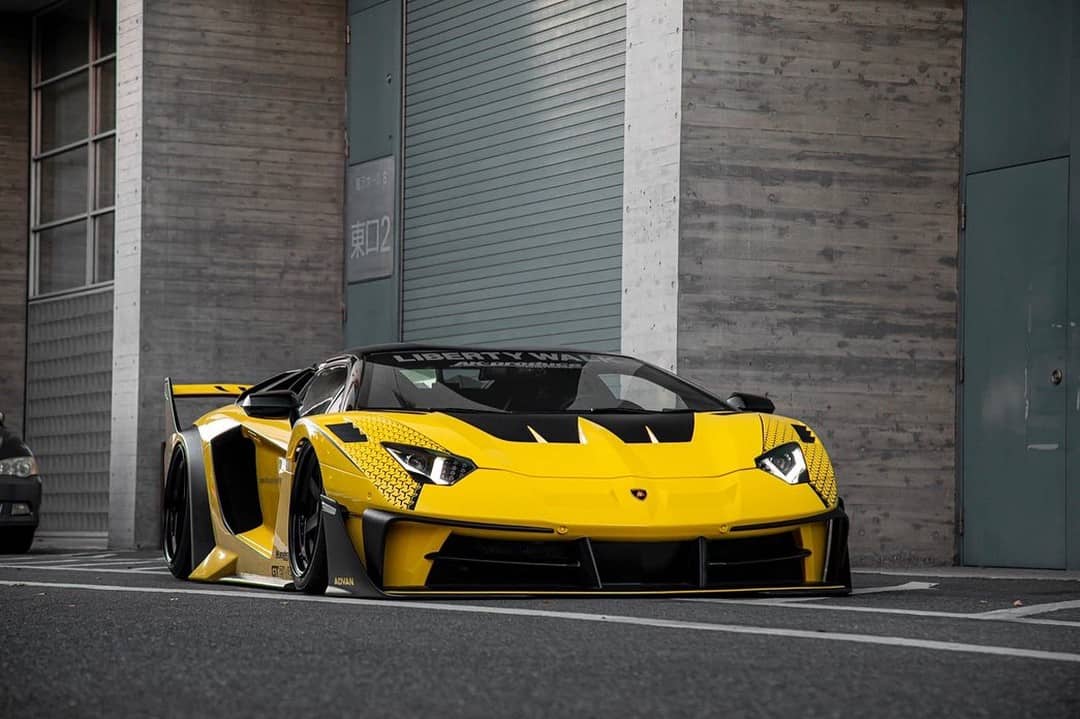 Liberty Walk’s new Lamborghini Aventador 3